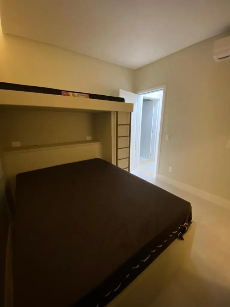 Apartamento Novo, Praia De Bombas A Uma Quadra Do Mar, Com Piscina Aquecida Bombinhas 0*,  Brazil
