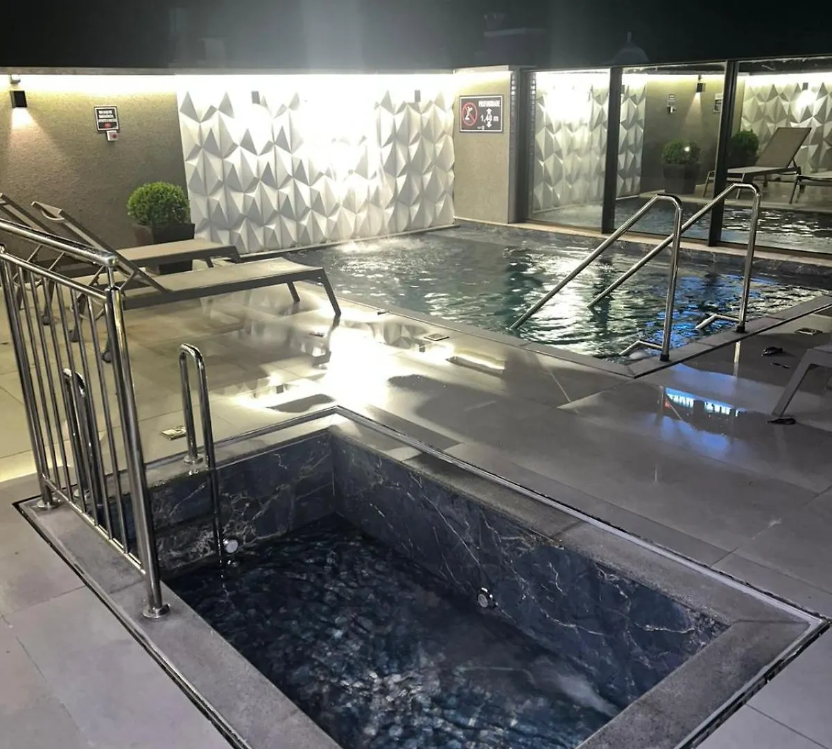 Apartamento Novo, Praia De Bombas A Uma Quadra Do Mar, Com Piscina Aquecida Bombinhas